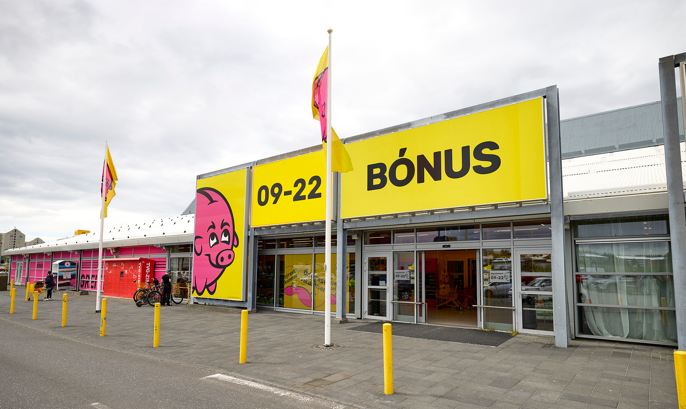 Bónus og Hagkaup lækka verð á um 1.000 vörum